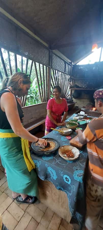 Munduk : Jungle Trekking,Canoeing,waterfall &authentic lunch - Waterfall in North Bali: Cool Mist and Photo-Friendly Power