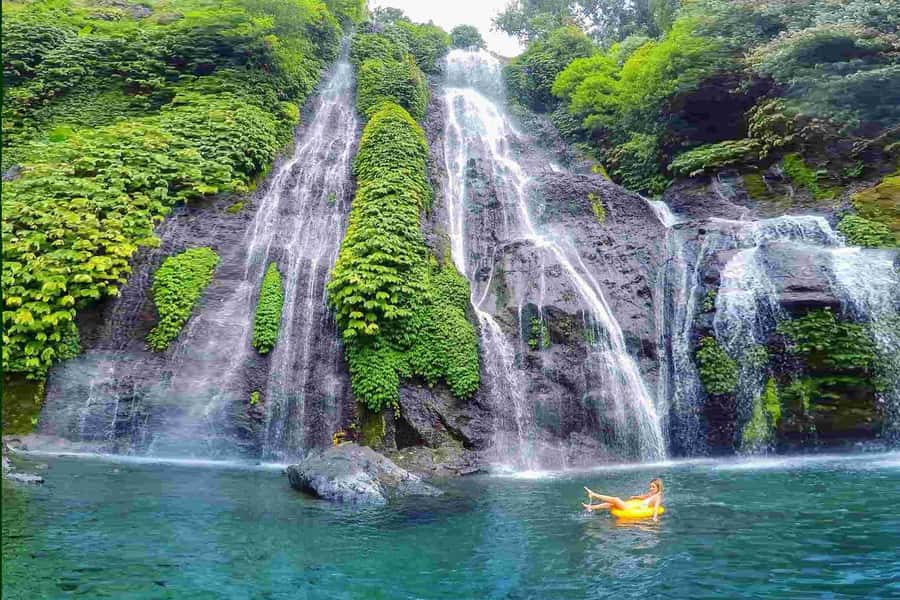 North Bali: Banyumala Waterfall and Ulun Danu Beratan Temple - Banyumala Twin Waterfalls: Plunge Pool Time With a 15-Minute Walk