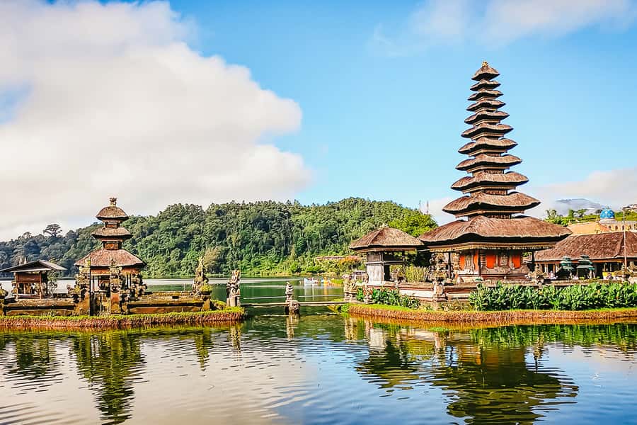 North Bali: Sunrise Tour with Dolphins, Waterfalls & Temples - Sunrise on Lovina Beach, Then a Dolphin Boat Search