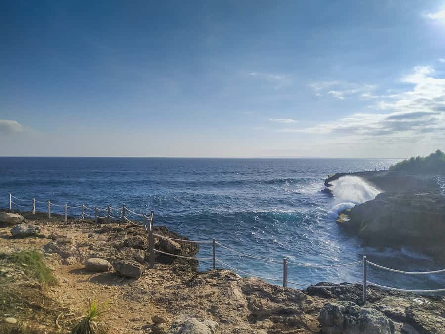 Nusa Penida and Nusa Lembongan Island Tour - Nusa Lembongan: Beaches, Sea Spray, and a Slower Island Break