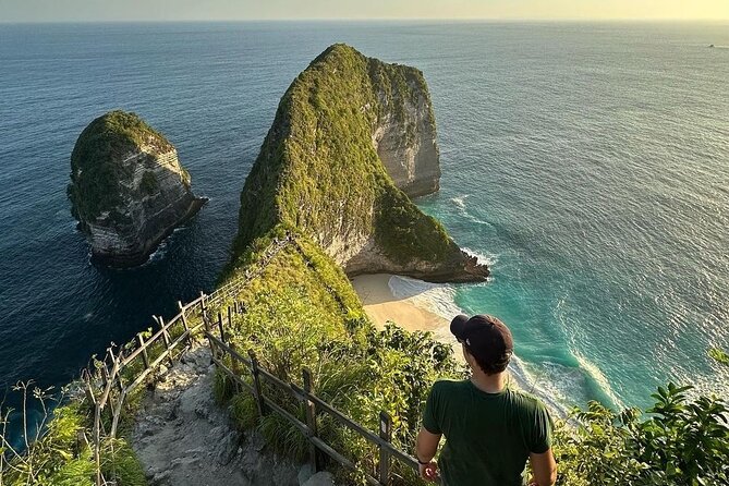 Nusa Penida Island, Instagram Tour & Private Car Service - Crystal Bay: where the day shifts toward water time