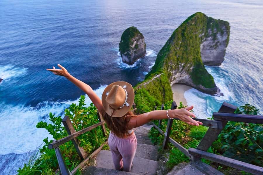 Nusa Penida: Private Car Hire with Driver - Choosing Your Route: West Coast Focus or East Coast Mix