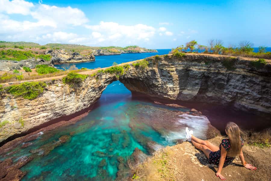 Nusa Penida: Private Car Hire with Driver - Costs to Watch: Entrance Fees, Parking, Food, and Extra Hours