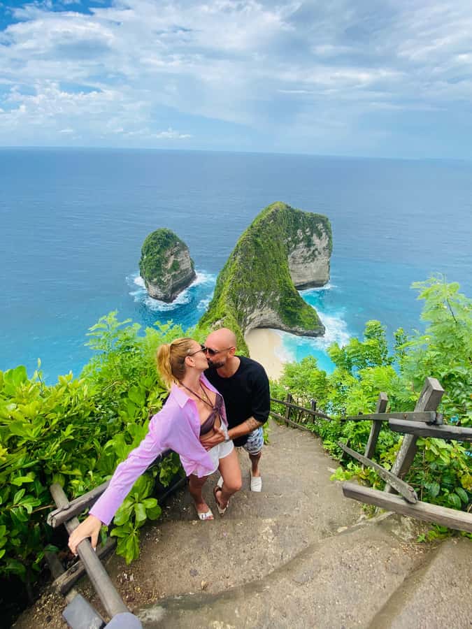 Nusa Penida: Private West Scenic Highlights Tour - Broken Beach and Kelingking Beach: the cliff payoff, with a crowd reality check