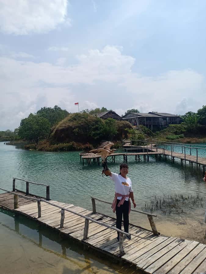 One Day Tours Bintan - Fruit market and Pondok Bintan 11: shopping that does not derail the day