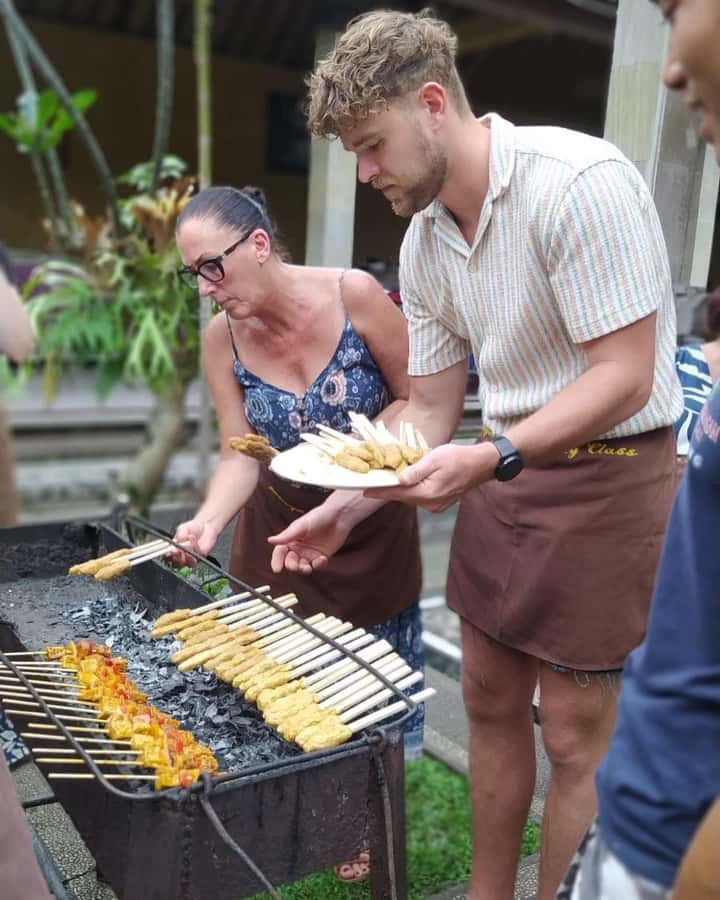 packages cooking class and romantic dinner in a local home - Price and logistics: what $70 covers, and what to plan around