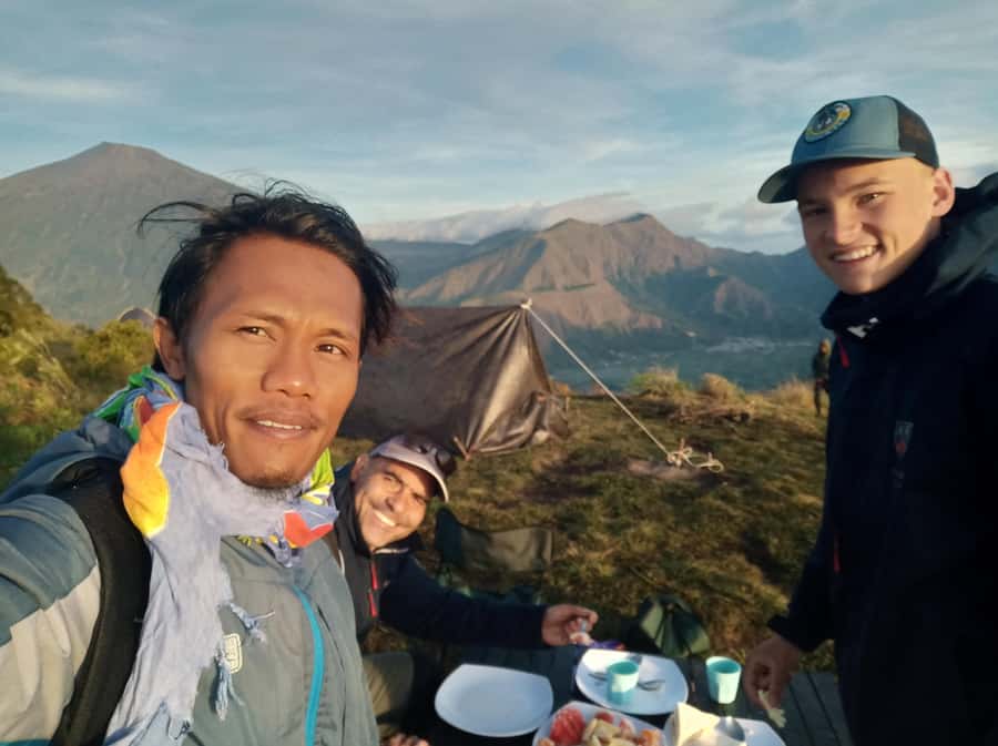 Pergasingan Hill Trek: Unveiling the Beauty of Sembalun - Entering the cold, climb, and sunrise plan at 4:00 AM