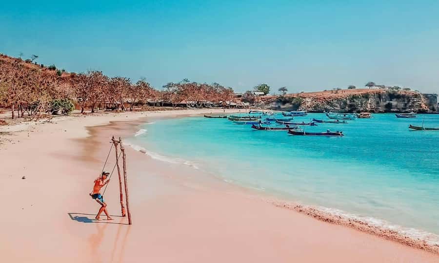 Pink Beach and Southeast Gili Islands Full Day Private Tour - Pickup, the boat ride, and what the day timing means