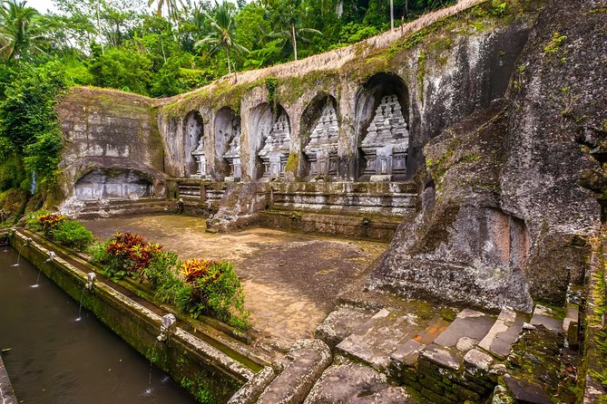 Private Full-Day Tour: Balinese Temples and Rice Terraces - Gunung Kawi’s rock-cut shrines: the temple where stairs matter