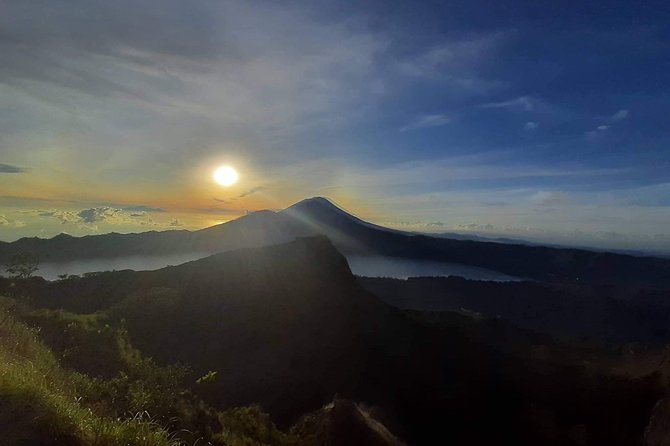 Private Mount Batur Sunrise Trekking - Breakfast on geothermal steam, what it adds to the experience
