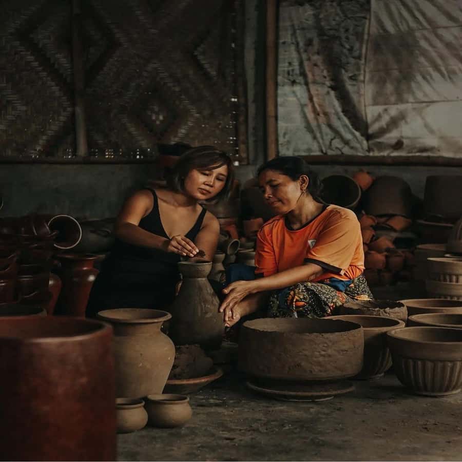 Private Tour: Explore Lombok Culture Village & South Beaches - Sukarara Weaving Village: where Sasak textiles start