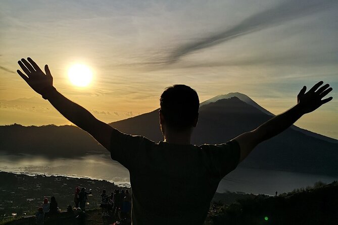 Private Tour : Mount Batur Sunrise Trekking With Private Guide - Private Guide vs. Shared Reality: The Real Value of Going Private