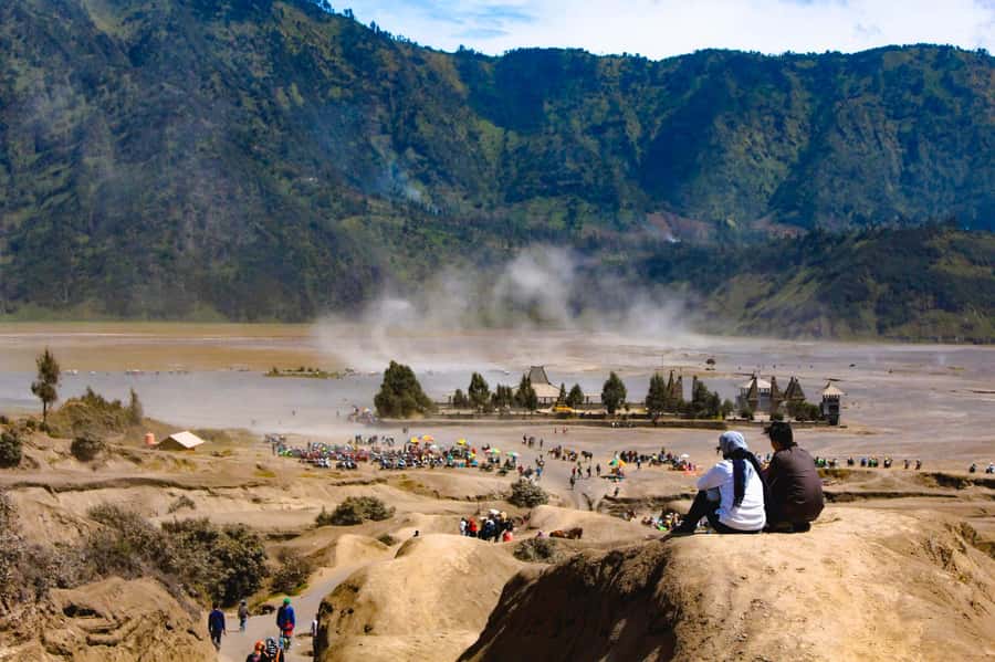 Probolinggo: Dawn Journey to Mount Ijen Sunrise Expedition - Lautan Pasir Bromo and Bromo Tengger Semeru National Park