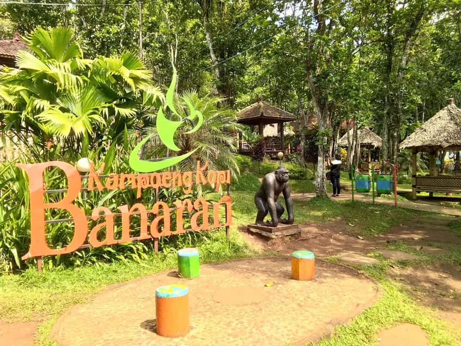 SEMARANG TOURS : GEDONGSONGO TEMPLE/TRAIN MUSEUM AMBARAWA - Drivers make a big difference, and you can choose your vibe