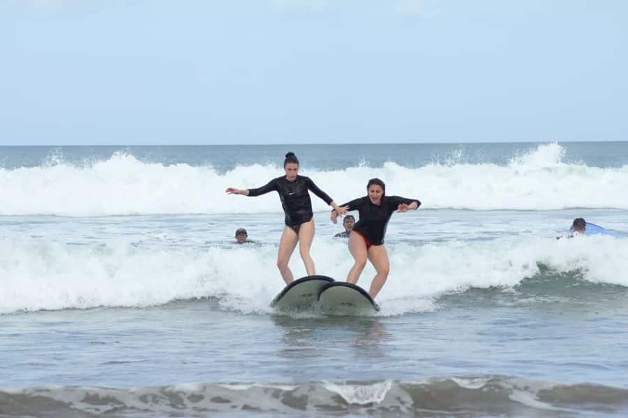 Seminyak: Beginner Surf Lesson with Pro Instructor - Instructor communication in English and Indonesian