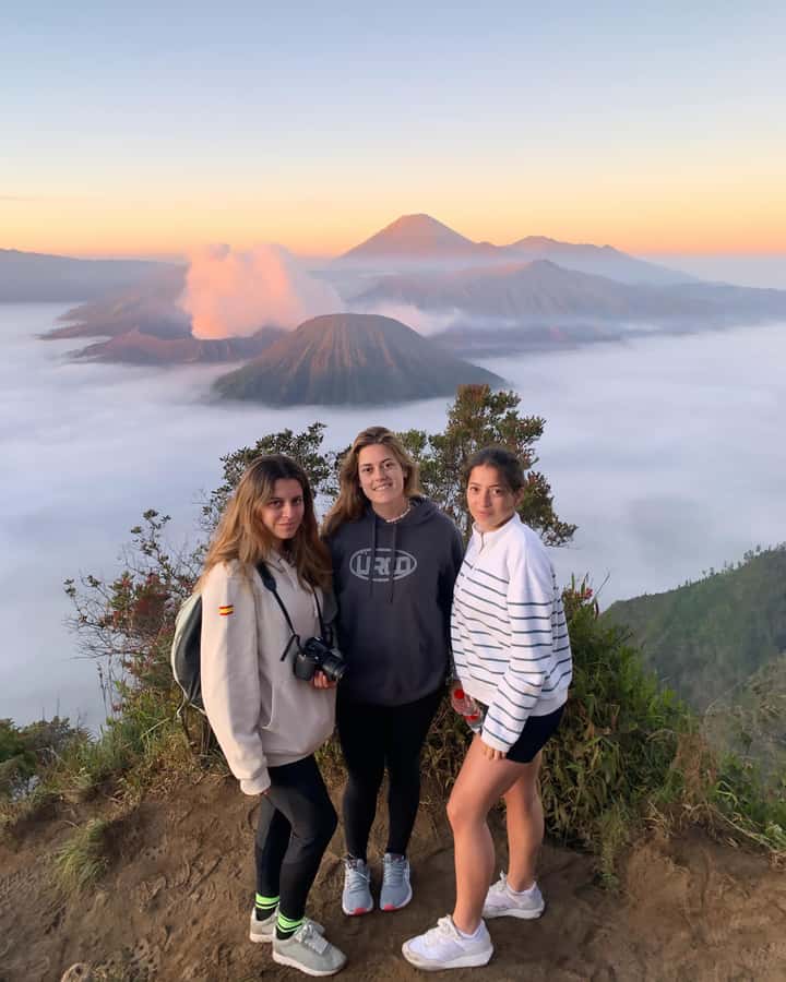 Shared Bromo Tour start from Malang - Mount Bromo and the crater rim: where the day becomes real