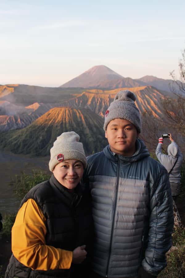 Shared Bromo Tour start from Malang - Lautan Pasir Bromo: quick photo stop, big impact