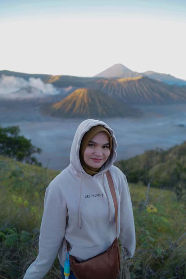 Shared Bromo Tour start from Malang - What to wear and bring for Bromo cold, wind, and dust