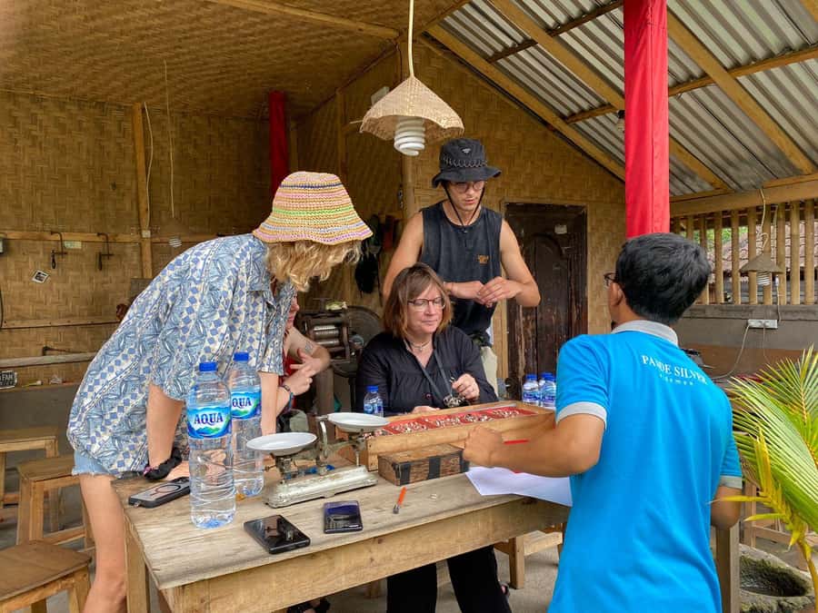 Sidemen activities (silverclass,tourwaterfall) - Silverclass at Silver Sidemen: making your piece, not just watching