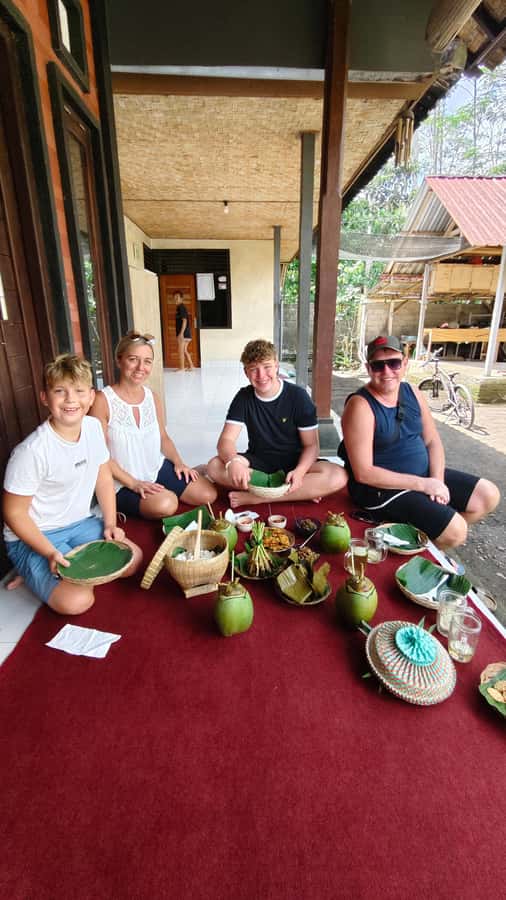 Sidemen rice terraces trek and local village walk - Meeting point and getting started without stress