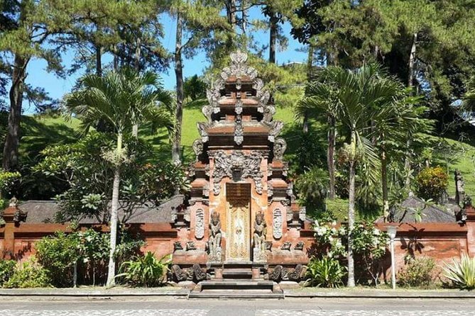 Skip the Line Tirta Empul Temple Entrance Ticket All Inclusive - Entering Tirta Empul: Gear, Rules, and How the Day Starts