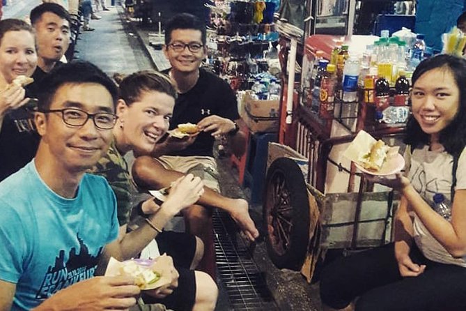Small-Group Walking and Food Tour by Night in Yogyakarta - Becak rides without the negotiation stress