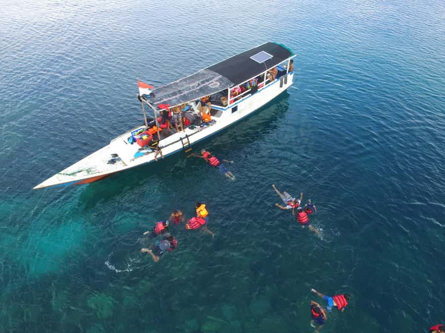 Snorkelling & islandhopping tour Karimunjawa (sharing tour) - Karimunjawa in one day: what makes this snorkel and island hop work