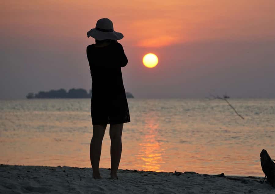 Snorkelling & islandhopping tour Karimunjawa (sharing tour) - Second snorkelling stop and chances to spot turtles