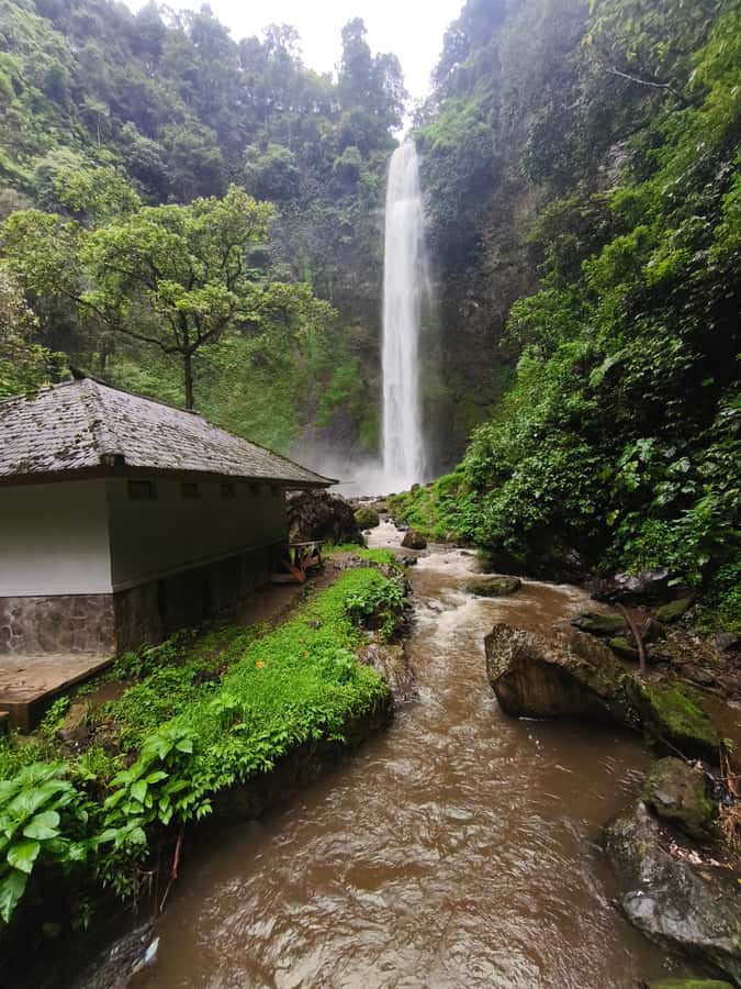 Start 10am Bandung Group Tour Volcano, Waterfalls, Hotspring - Hot springs swim time: warm water, long enough to relax