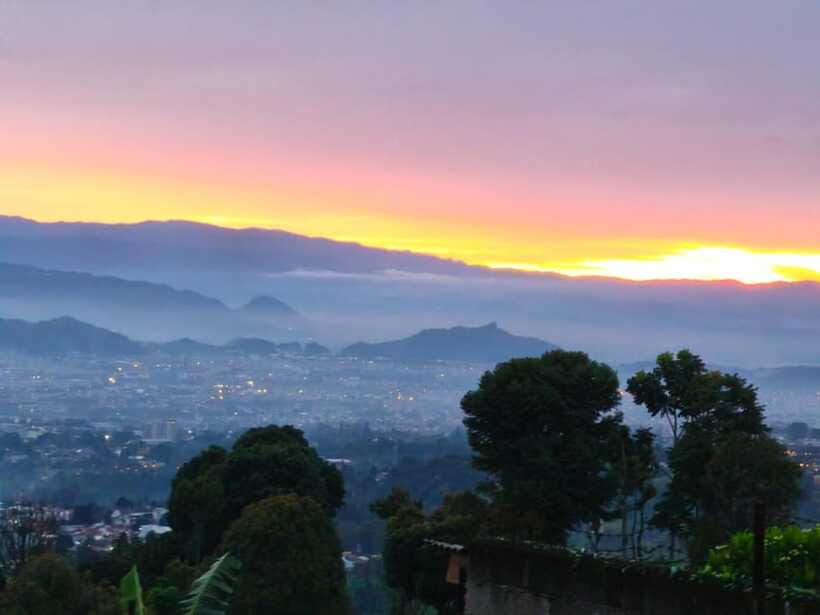 Start 10am Bandung Group Tour Volcano, Waterfalls, Hotspring - Late lunch with city views and possible sunset
