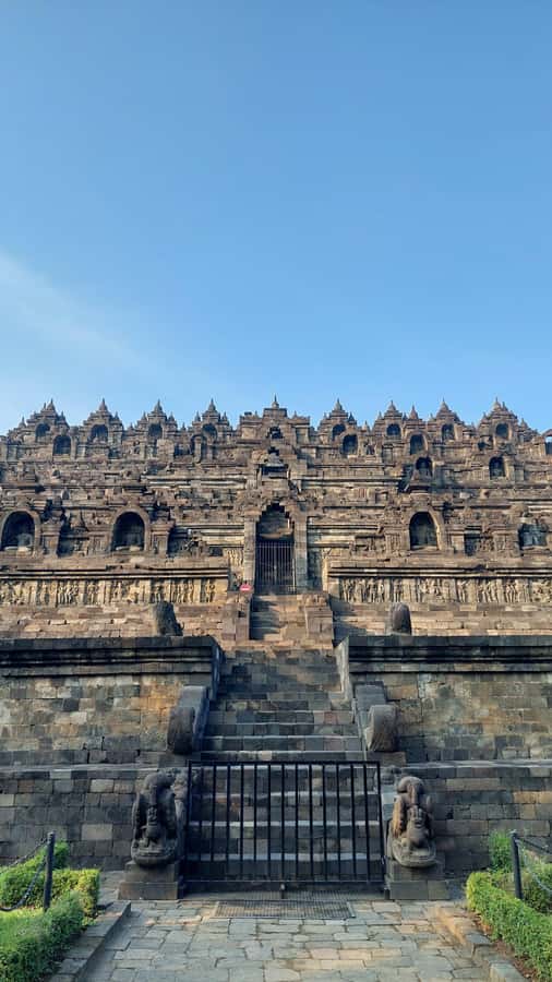 Sunrise Setumbu, Borobudur structure climbing and Prambanan - What to Bring, So You Don’t Lose Time Mid-Trip