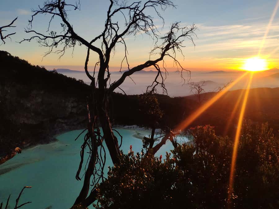 Sunrise Sunan Ibu,Kawah Putih,Volcano,Tea factory,Hot spring - Sunrise at Sunan Ibu: Bandung’s morning views before the crowds