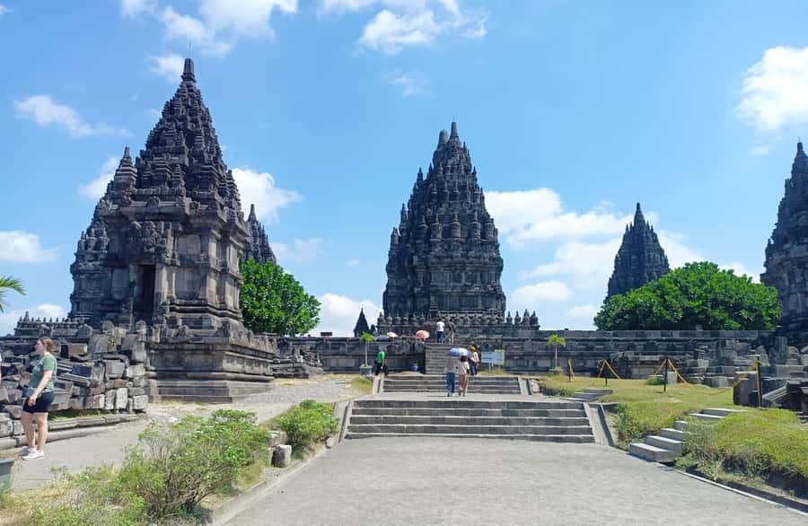 Sunset at Prambanan & Ramayana Ballet (Ticket Guaranteed) - Entering Prambanan Temple at sunset, and why the guide helps