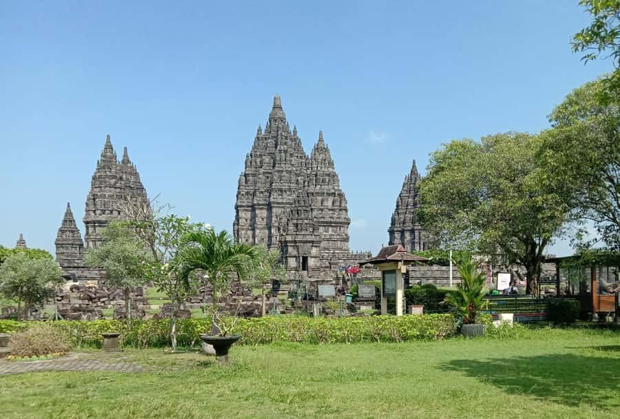 Sunset at Prambanan & Ramayana Ballet (Ticket Guaranteed) - Who should book this Prambanan sunset and ballet tour