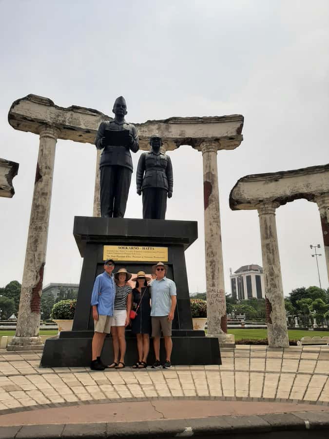 Surabaya Historiculture Private Day Tour - Surabaya Youth Center: A Modern Counterpoint