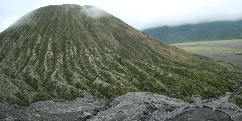 Surabaya / Malang: Bromo Afternoon Ultimate Tour - The crater zone and the optional climb to Mount Bromo top