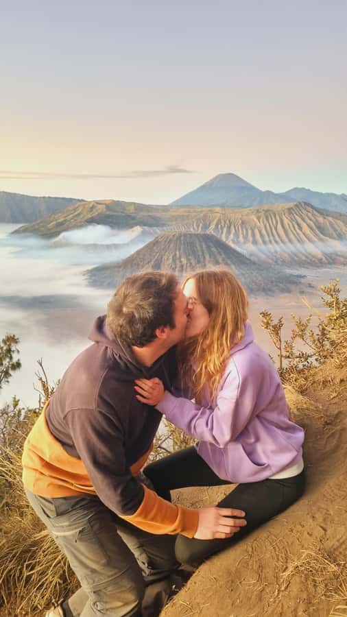 Surabaya: Mount Bromo Sunrise Efficient 1 Day Tour - Sunrise at Bromo, timed for the light you came for