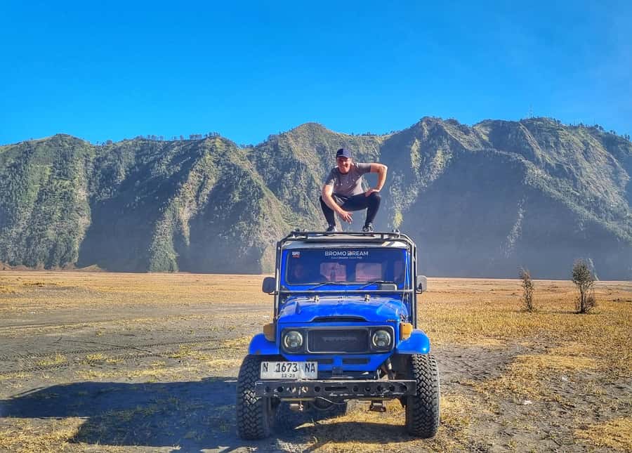 Surabaya: Mount Bromo Sunrise Shared Tour all Included - Breakfast after sunrise, when you actually need it