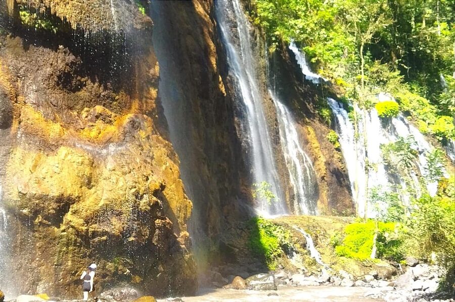 Surabaya or Malang : Bromo, Tumpaksewu waterfall in 2 days - Hiking Bromo crater: what to expect up close