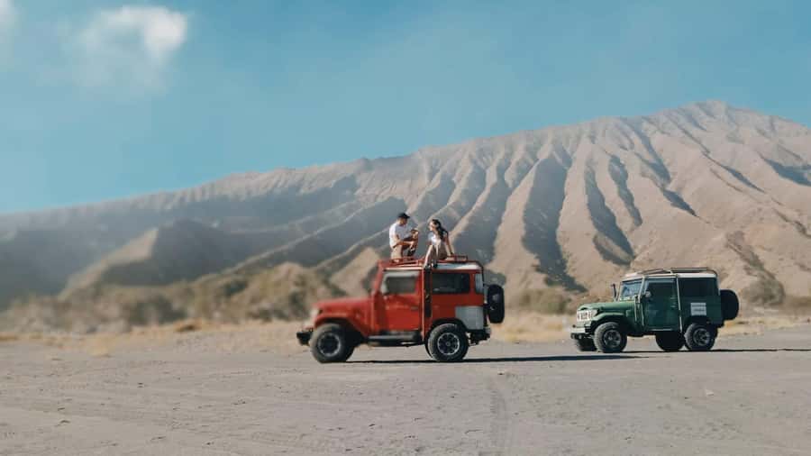 Surabaya or Malang: Mount Bromo Sunrise Share Guided Tour - Surabaya or Malang Pickup, Shared Vans, and the Bumpy Transfer to the Jeep