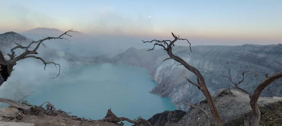 Surabaya or Malang: Tumpak Sewu Bromo & Ijen 3-Day Trip - Hotels, breakfasts, and what to eat when lunch and dinner are on you