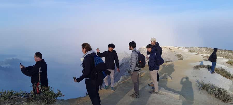Surabaya or Malang: Tumpak Sewu Bromo & Ijen 3-Day Trip - What makes the guides stand out: safety, timing, and better photos