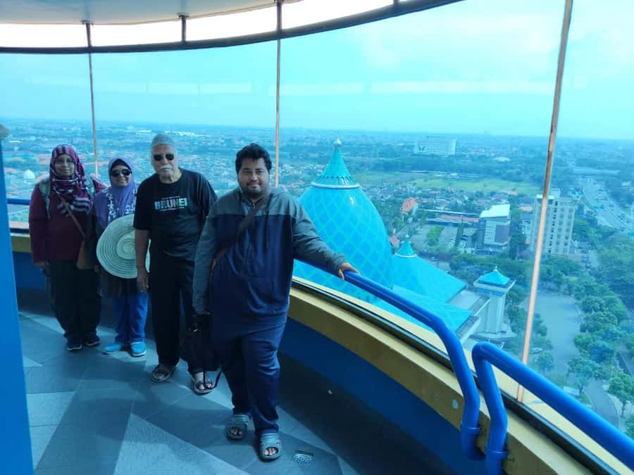 Surabaya Private Tour with Lunch - Markets, Spice Stops, and Puppet Stories: The Surabaya Daily-Life Bonus