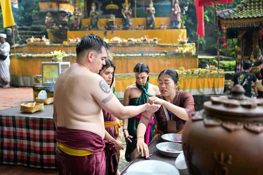 Taman Beji Griya Waterfall: Holy Bathing/Soul Retreat Ritual - The waterfall grounds: guided walk time and what you should expect
