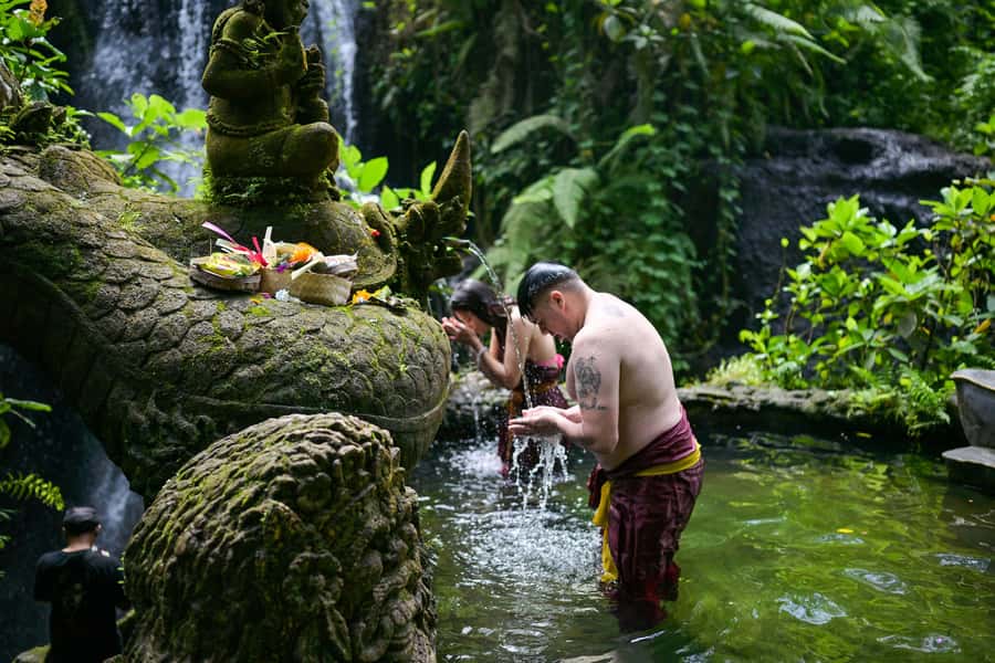 Taman Beji Griya Waterfall: Holy Bathing/Soul Retreat Ritual - The Melukat ritual: step by step, and why it matters