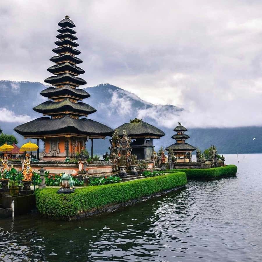 Tanah Lot-Nung Nung Waterfall-Jatiluwih and Bedugul - Getting picked up for a calmer Bali day