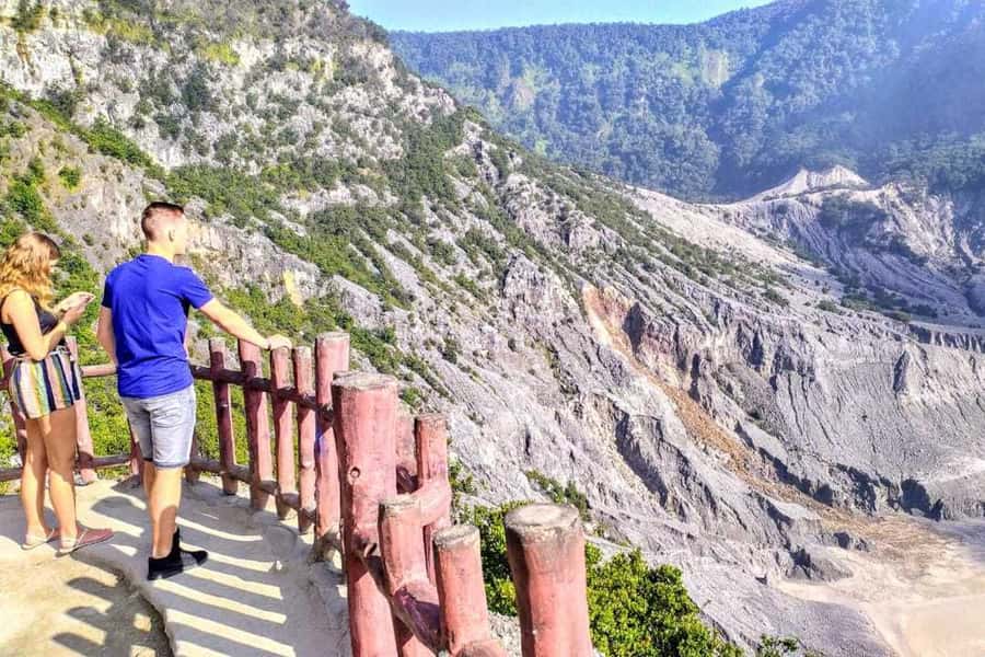 Tangkuban Perahu Crater Tour from Bandung - Ciater Hot Spring pools: when to slow down
