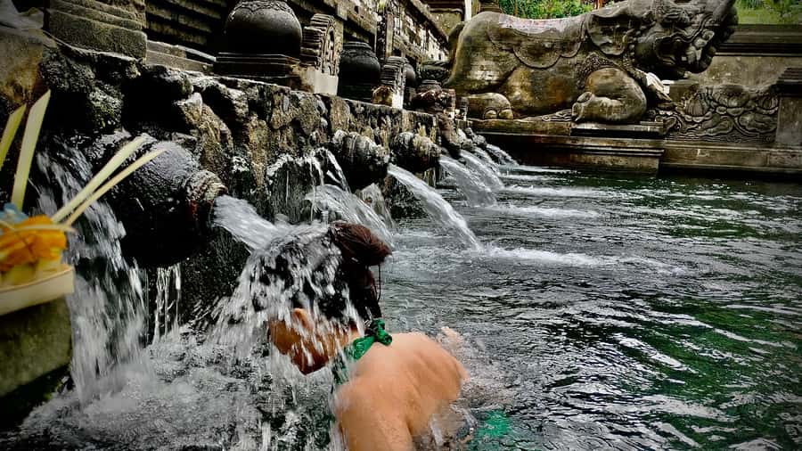 Tirta Empul: Temple Tour with Optional Spiritual Cleansing - Tirta Suci, the short holy water purification before you enter