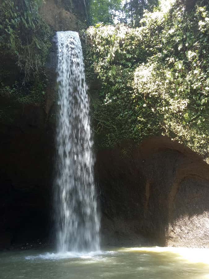 Tour the island of Bali with expert tour guides in Spanish. - First stop: Goa Gajah (Elephant Cave) in Bedulu