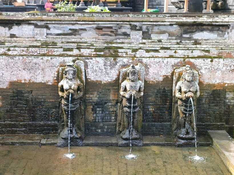 Tour the island of Bali with expert tour guides in Spanish. - Price and value for $123 per group up to 4